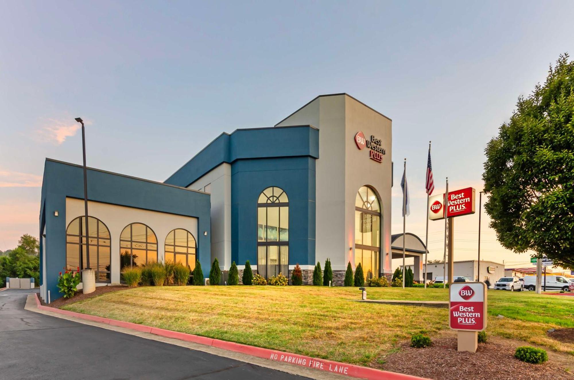 Best Western Plus Harrisonburg Exterior photo