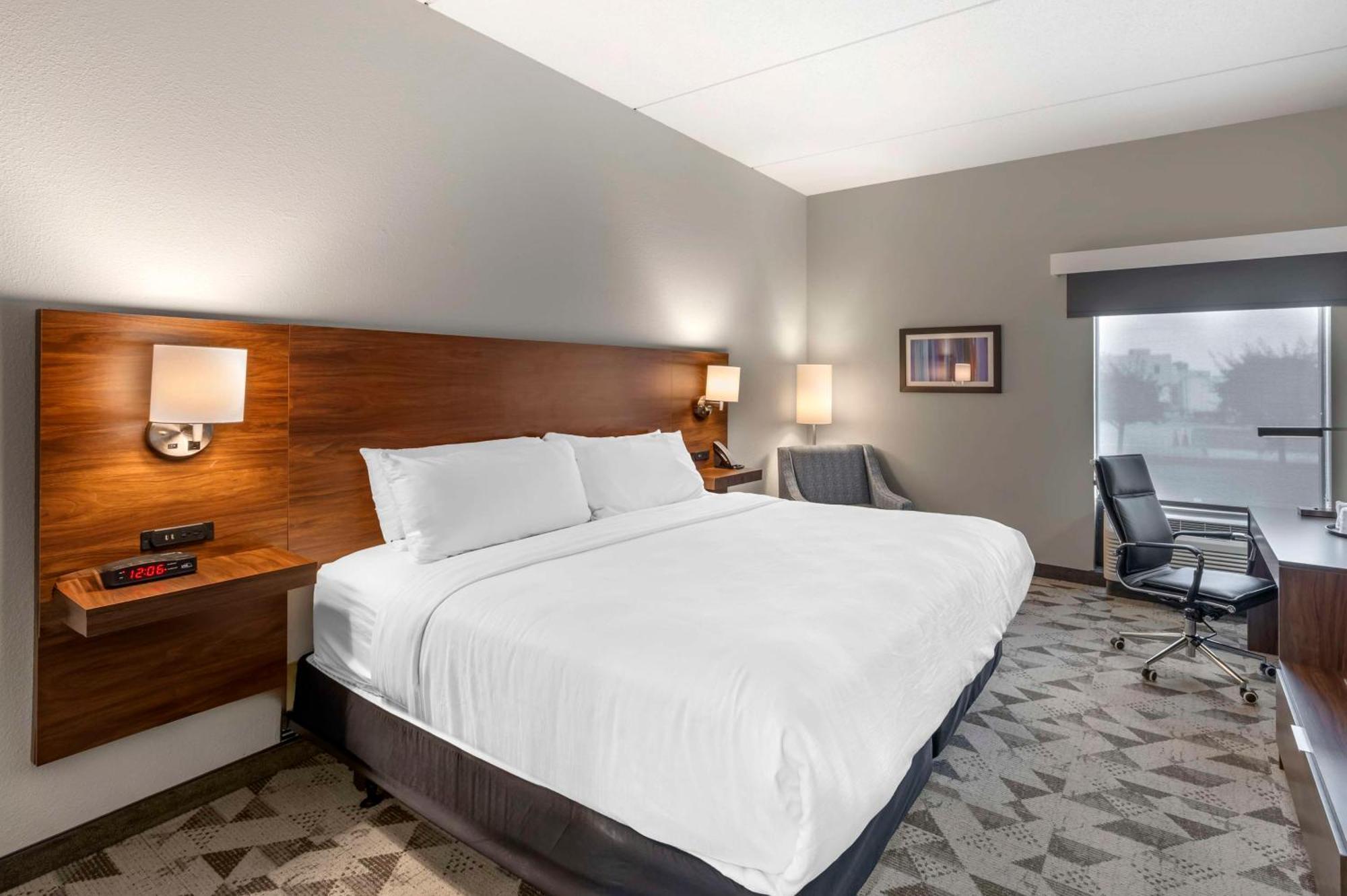 Best Western Plus Harrisonburg Exterior photo